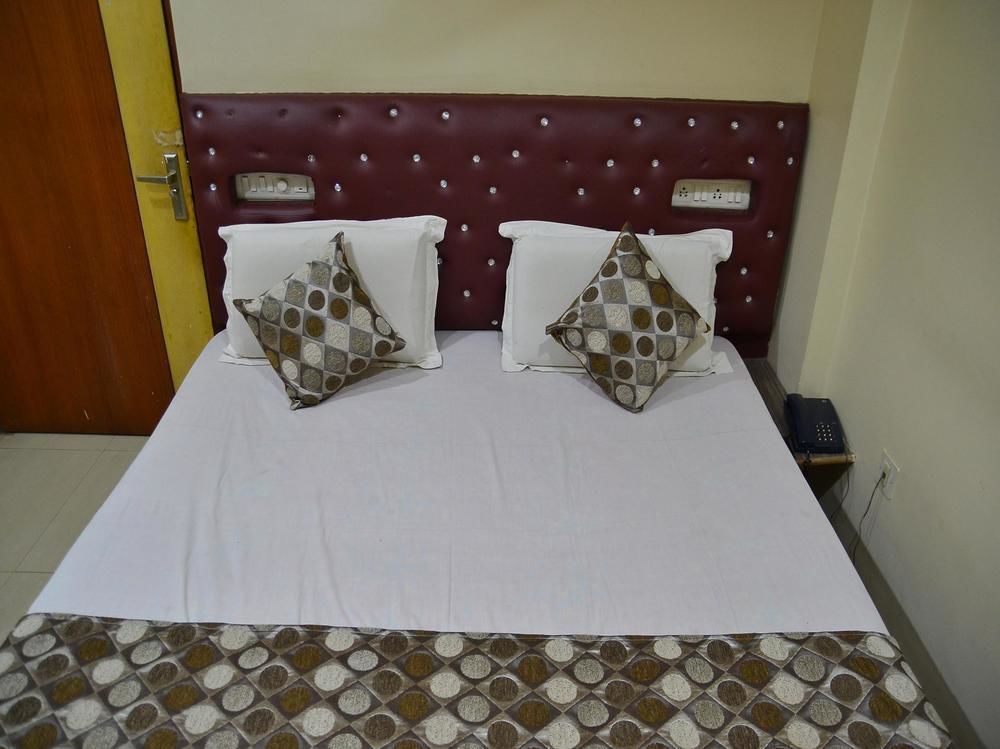 Oyo 3019 Hotel Lingaraj 布巴内什瓦尔 外观 照片