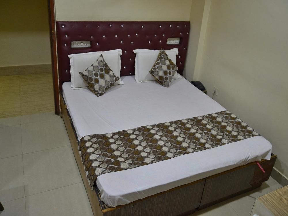 Oyo 3019 Hotel Lingaraj 布巴内什瓦尔 外观 照片